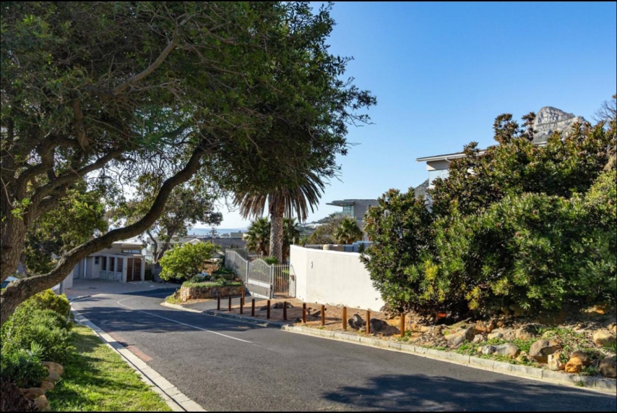 To Let 2 Bedroom Property for Rent in Camps Bay Western Cape